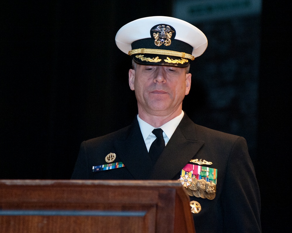 NAVSUBSCOL Holds Change of Command