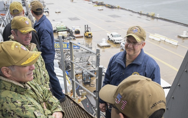 COMNAVSURFLANT Tours DDG-51