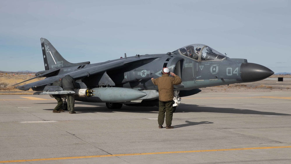 VMA-231's Arms Weapons NAS Fallon