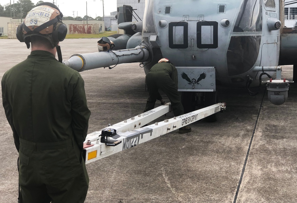 HMH-464 prepares for inclement weather