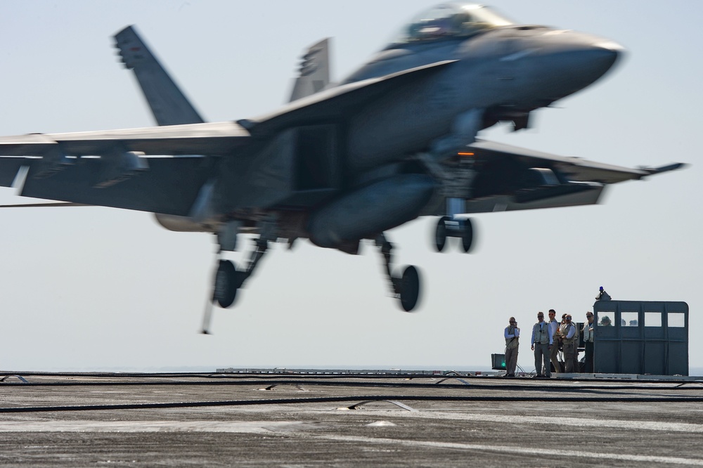 USS Harry S. Truman (CVN 75) transits the Arabian Sea