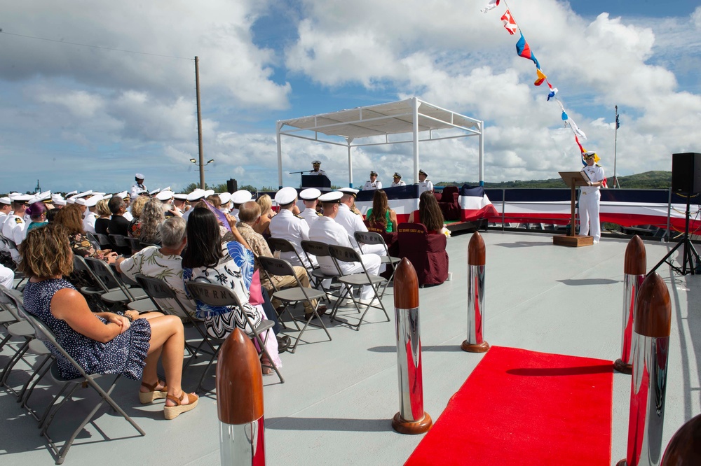 Frank Cable Hosts Change of Command Ceremony