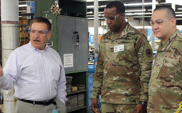 Troop Support Commander visits local Hardware vendor to gain insight, strengthen partnership
