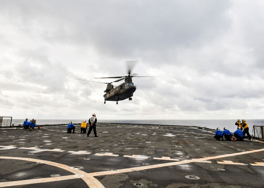 USS Germantown (LSD 42) flight operations with Japan Ground Self-Defense Force