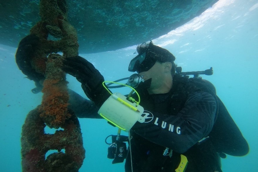 UCT 2 conducts fleet mooring buoy inspections