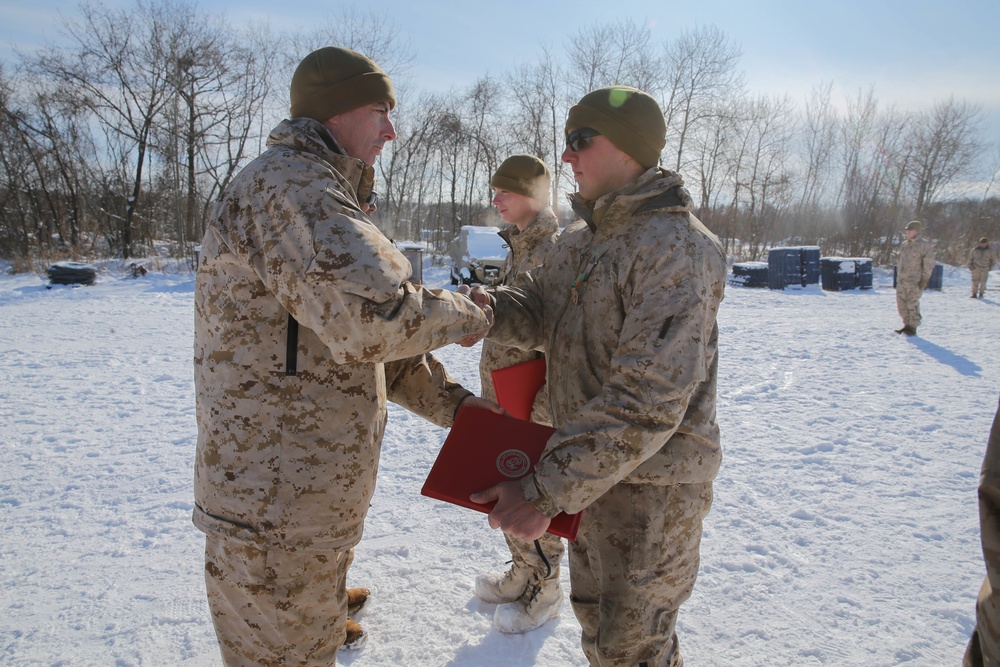 U.S. Marine Col. Perry Awards Marines and Sailor at Northern Viper 2020 U.S. Marine Col. Perry Awards Marines and Sailor at Northern Viper 2020