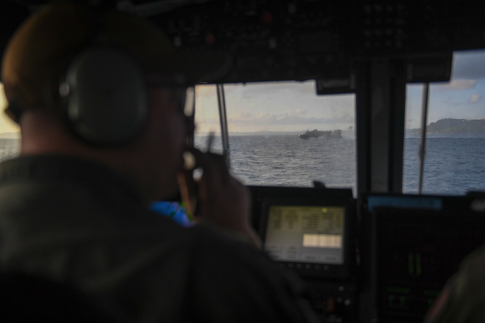 USS Green Bay (LPD 20) LCAC Operations