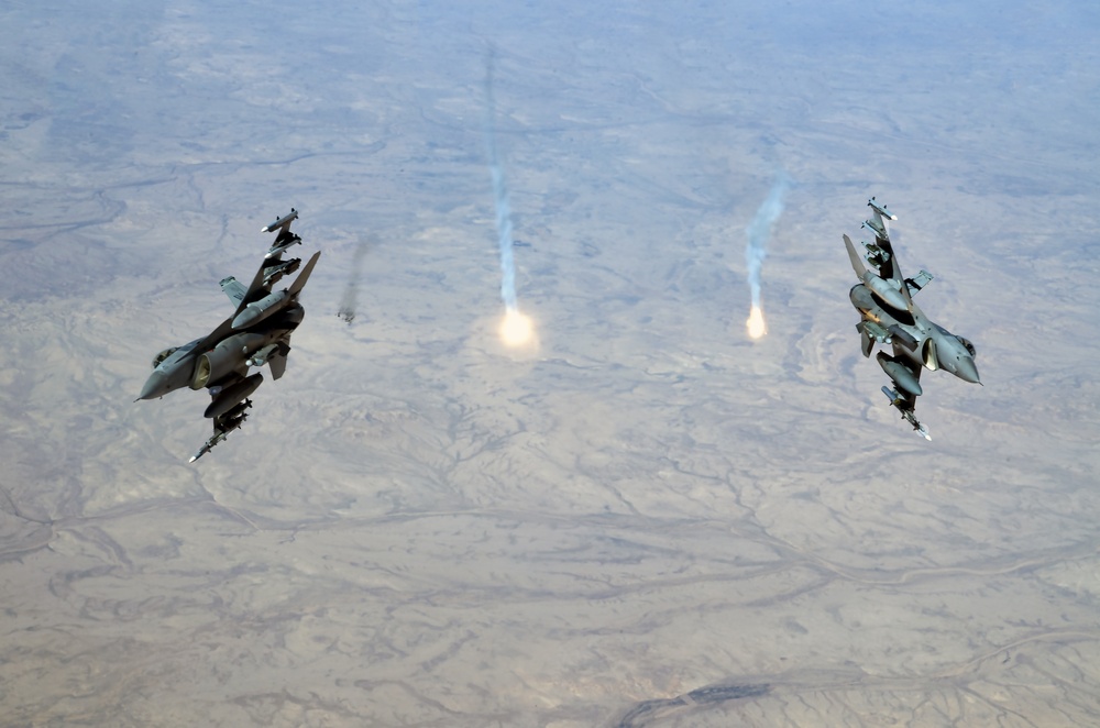 Flares over Iraq