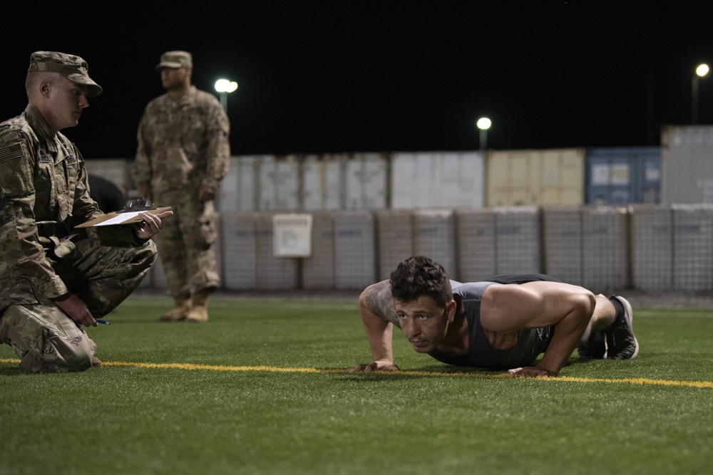 Army Soldiers fight for spot in French Desert Commando Course