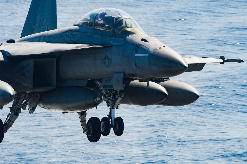 USS Harry S. Truman (CVN 75) transits the Arabian Sea