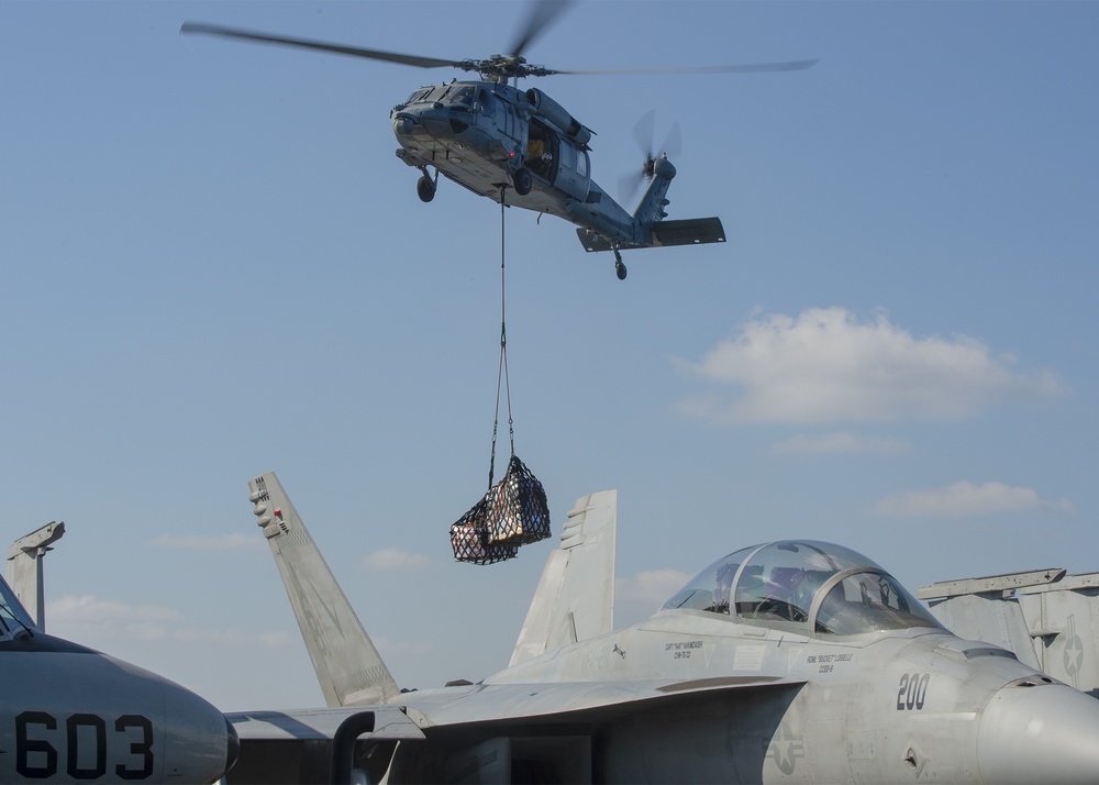 USS Harry S. Truman (CVN 75) transits the Arabian Sea