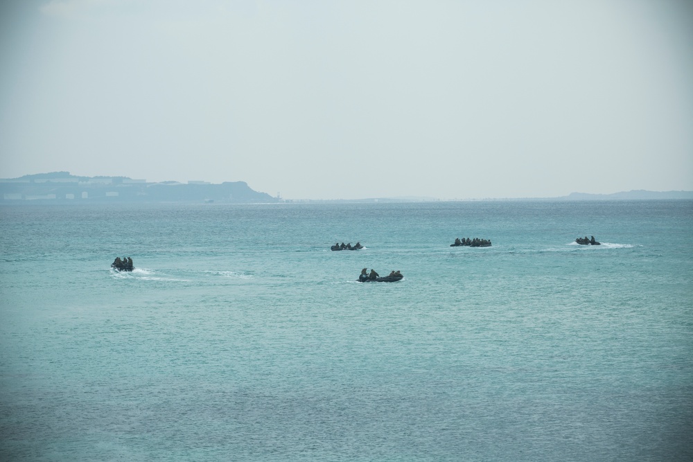 31st MEU and ARDB conduct integrated bilateral small-boat raid