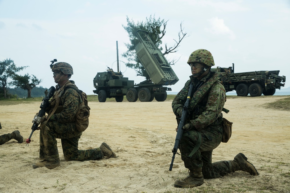 31st MEU and ARDB conduct simulated bilateral small-boat raid