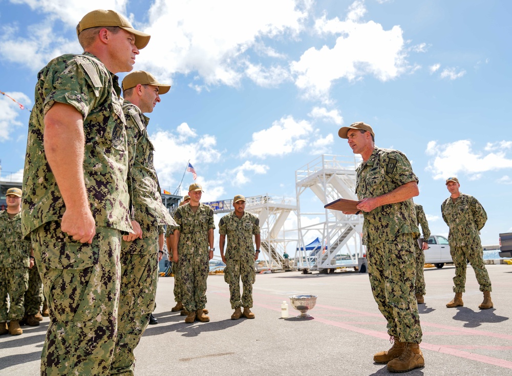 USS Oklahoma City (SSN 723) Receives Battle “E” Award