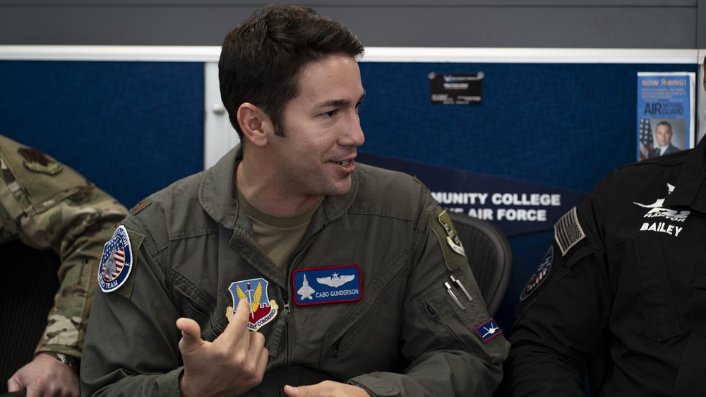 1st Fighter Wing leadership visits recruiting station