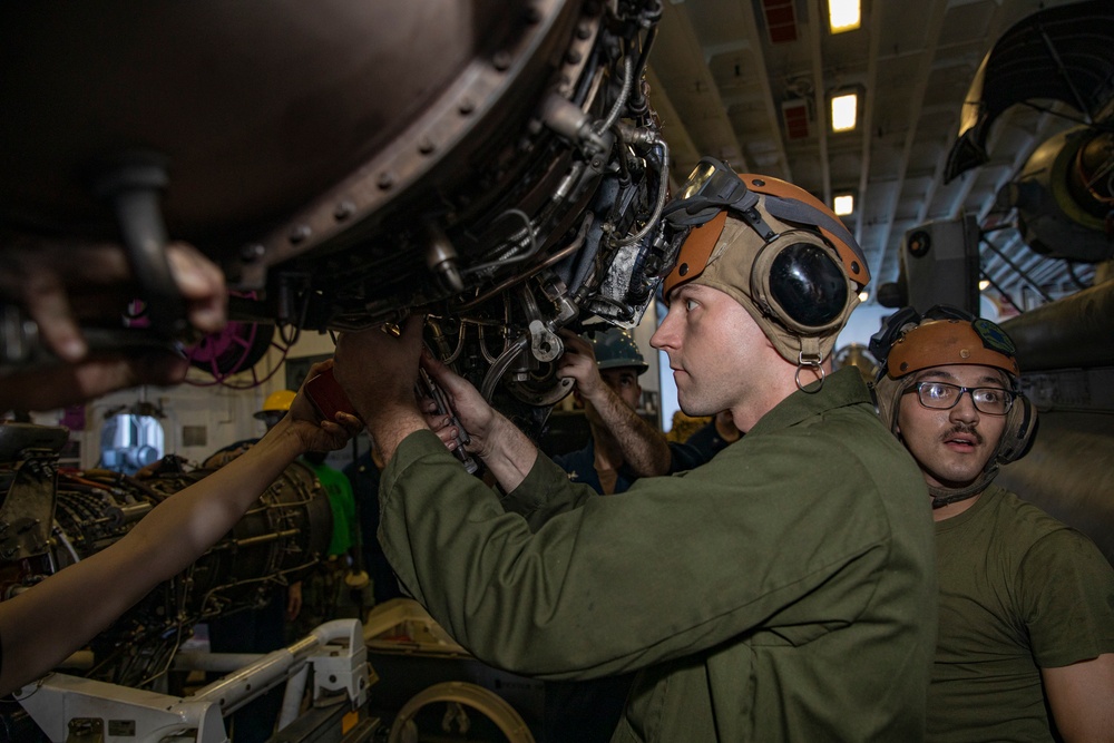 MV-22B Maintenance