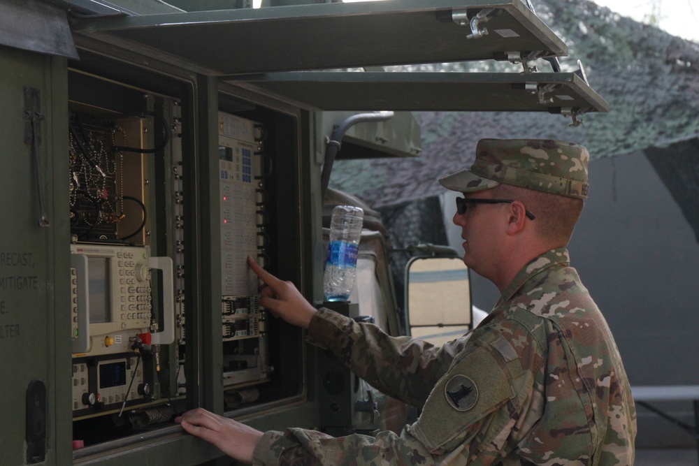 198th Expeditionary Signal Battalion Provide Contingency Communications