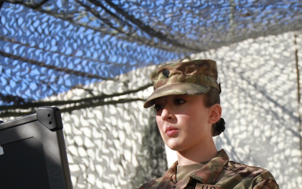 198th Expeditionary Signal Battalion Provide Contingency Communications