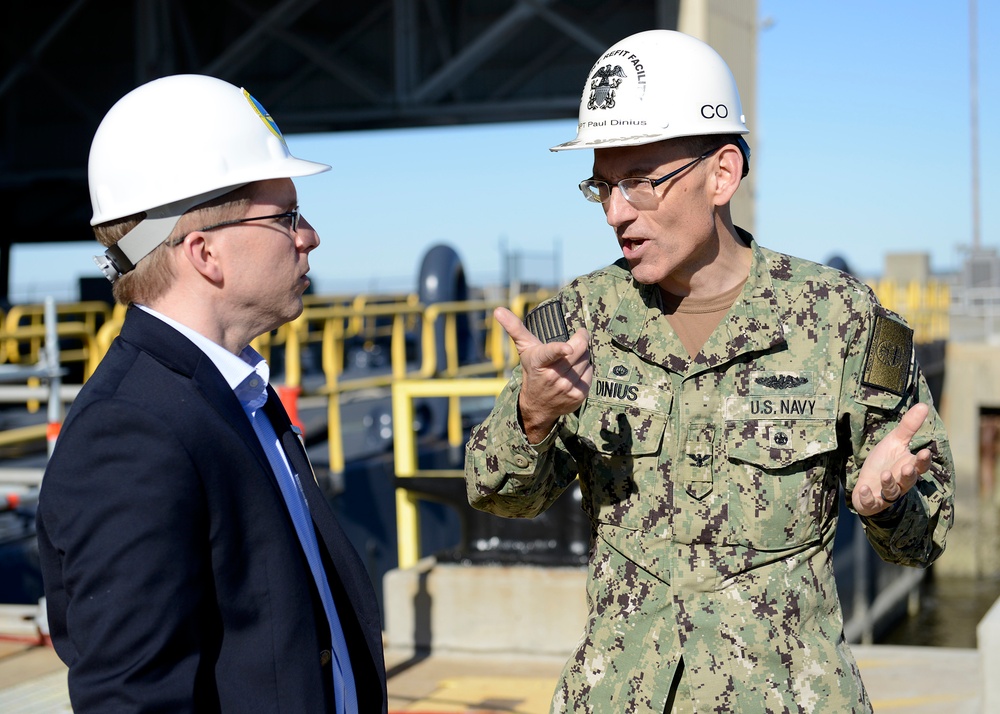 North Dakota Senator's National Security Advisor Visits Kings Bay