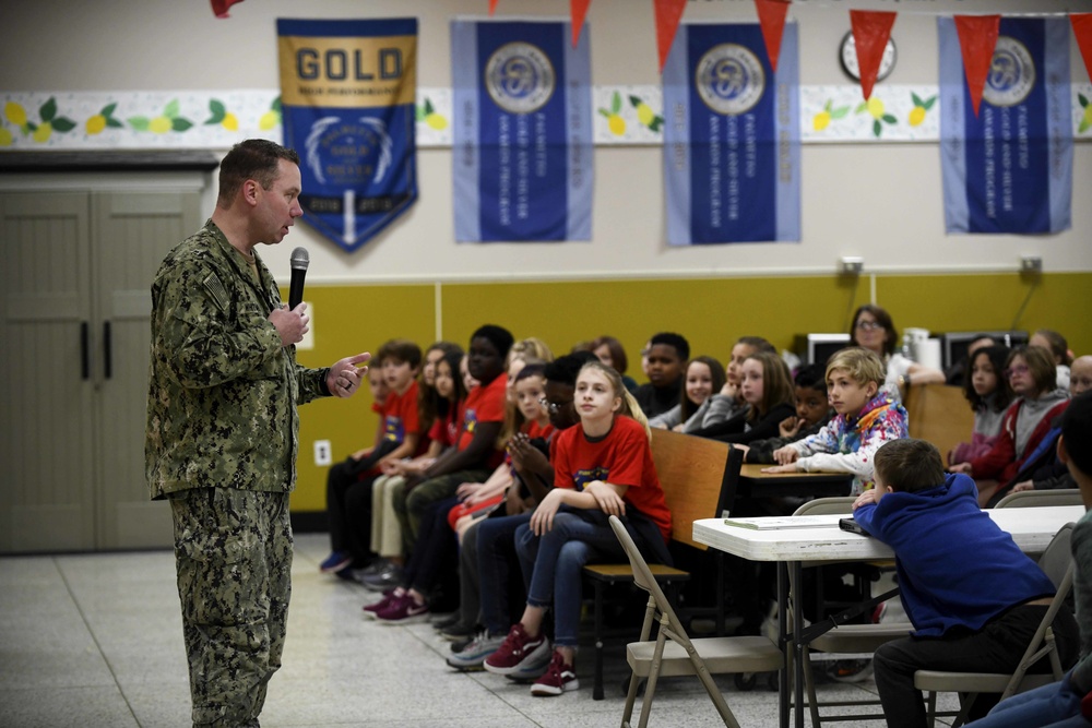 NNPTC Sailors Speak at Local Elementary School