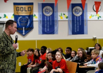 NNPTC Sailors Speak at Local Elementary School