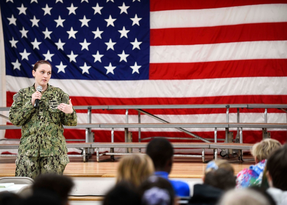 NNPTC Sailors Speak at Local Elementary School