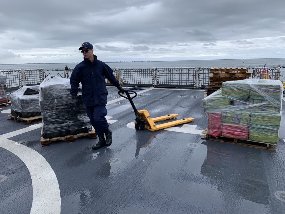 Coast Guard Cutter Munro conducts drug offload in San Diego