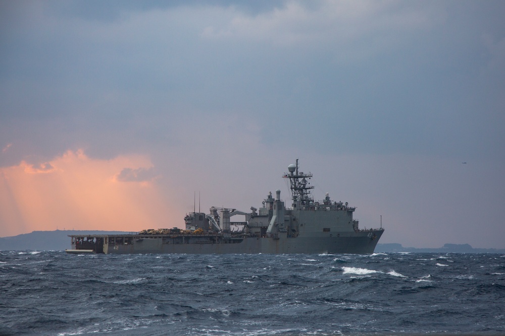 31st MEU CLB-31 combat resupply training