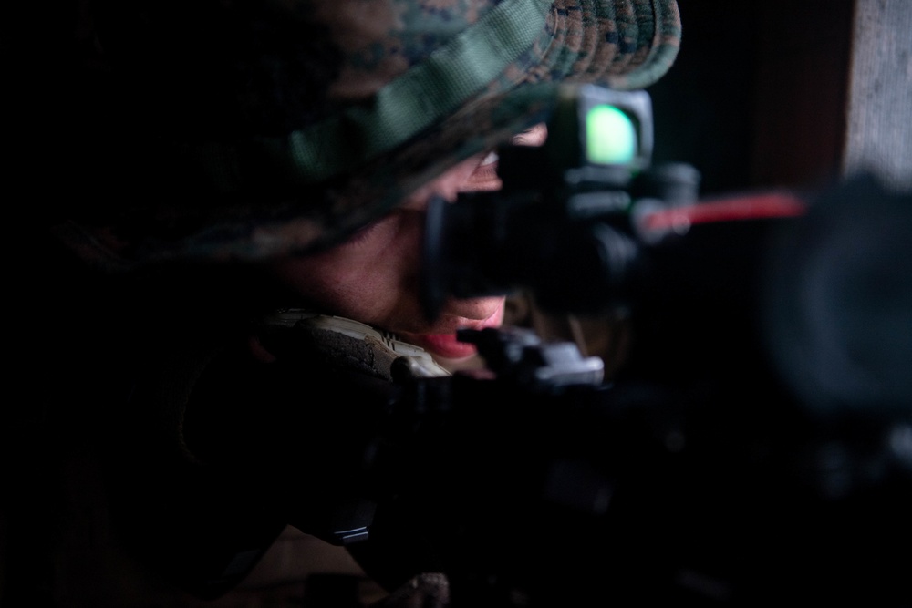 U.S. Marines Conduct Exterior Security Training