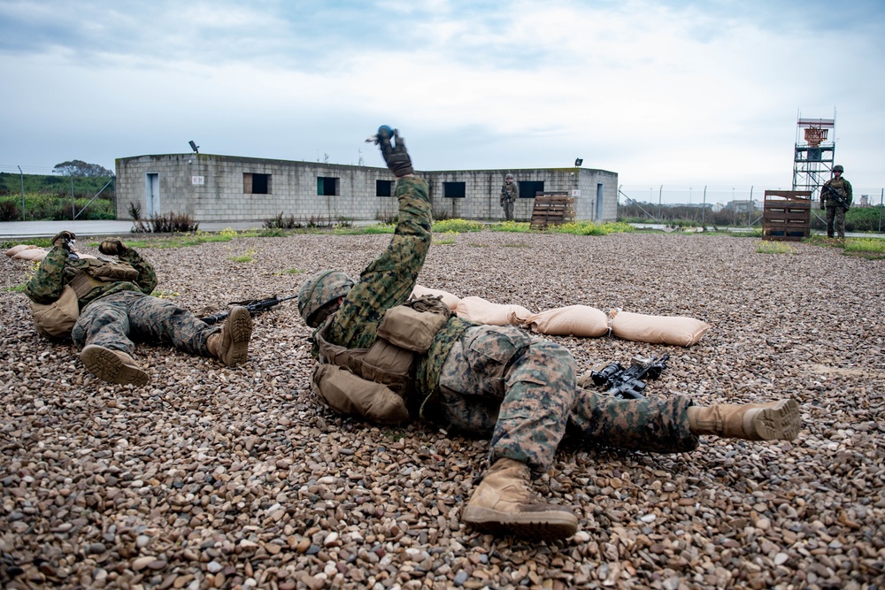 U.S. Marines Conduct Exterior Security Training