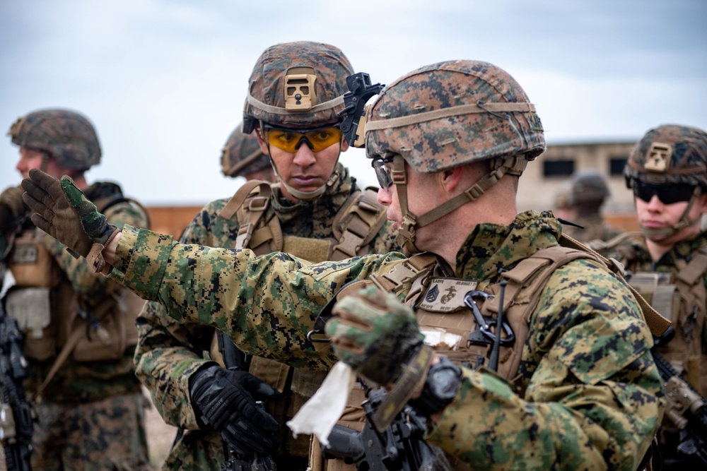 U.S. Marines Conduct Exterior Security Training