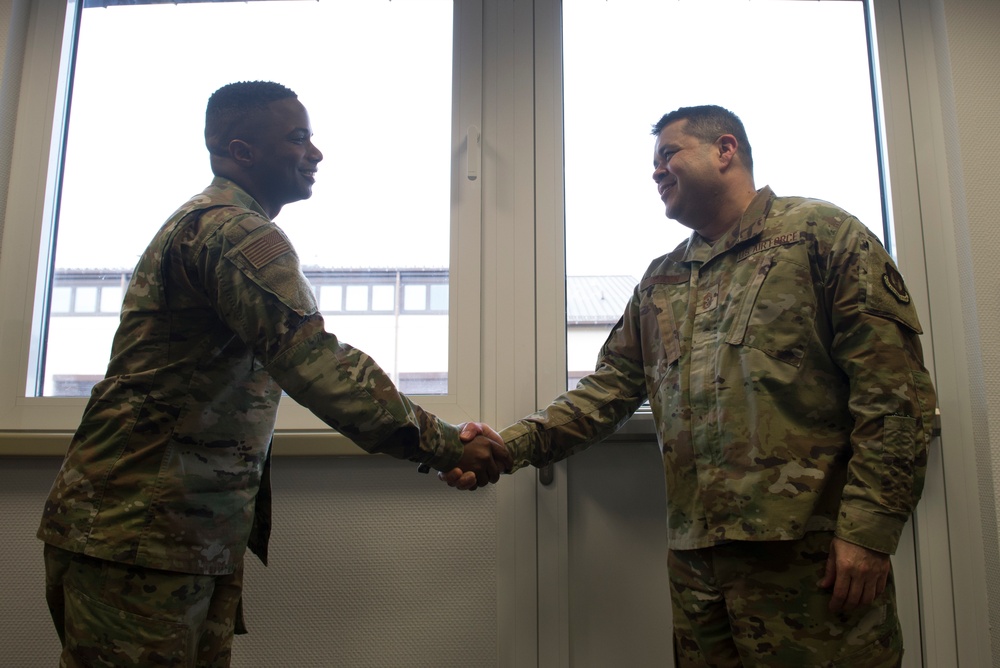 Airlifter of the Week: His door’s always open