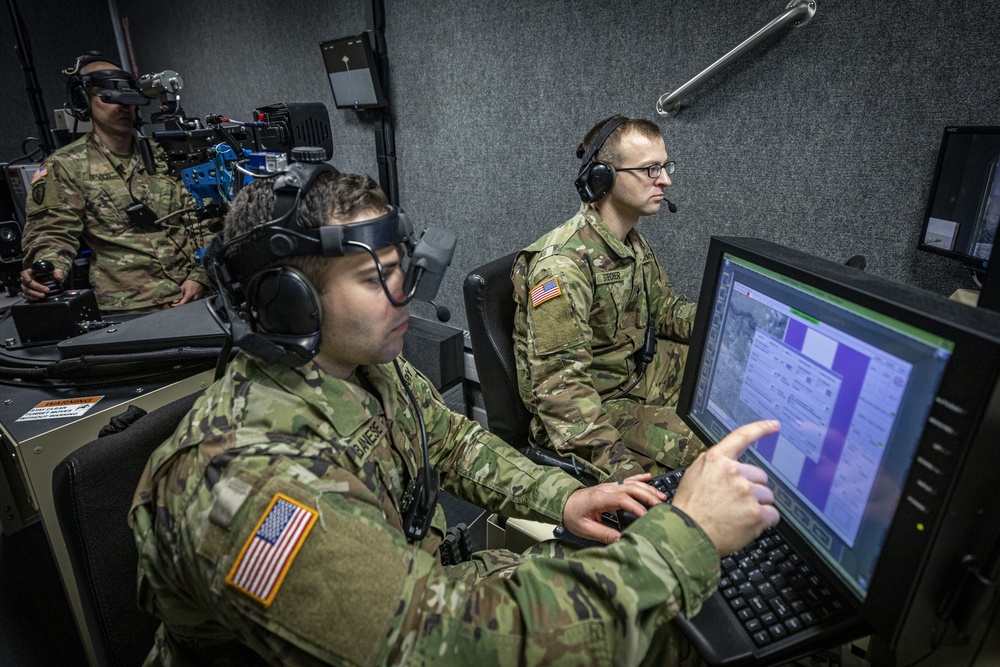 Soldiers train with Virtual Convoy Operations Trainers (VCOT)