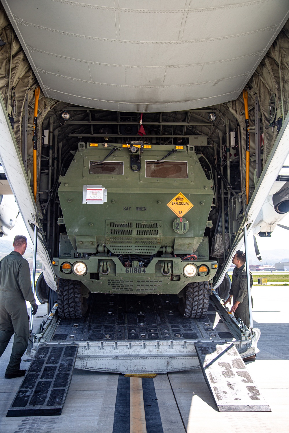 Iron Fist 2020: US Marines with 5/11 Fire Rockets using HIMARS