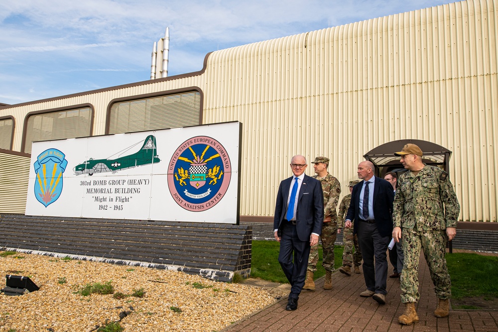 U.S. Ambassador to UK visits RAF Molesworth