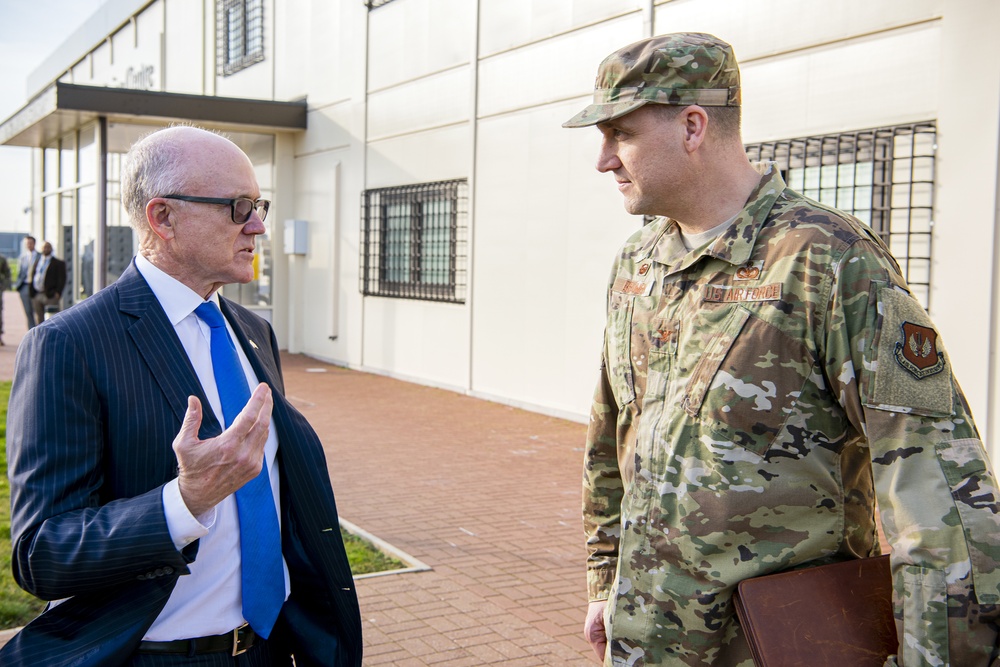 U.S. Ambassador to UK visits RAF Molesworth