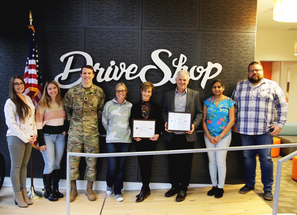 Guardsman's Redmond based employer recognized with Patriot Award
