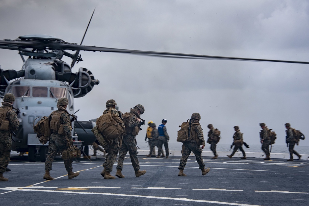 CH-53E Air Assault Aboard Portland