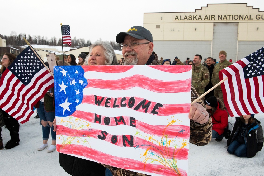 Alaska National Guardsmen return from Iraq to JBER