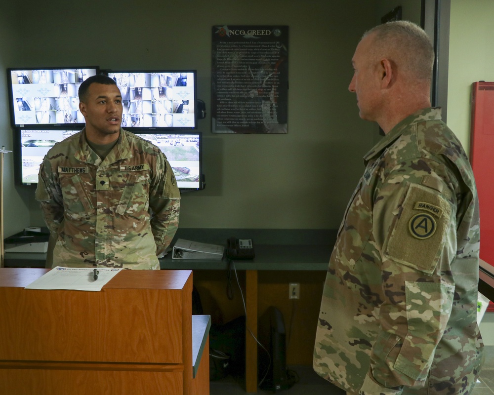 DVIDS - Images - USARCENT CSM Brian Hester Visits 1st TSC [Image 6 of 7]