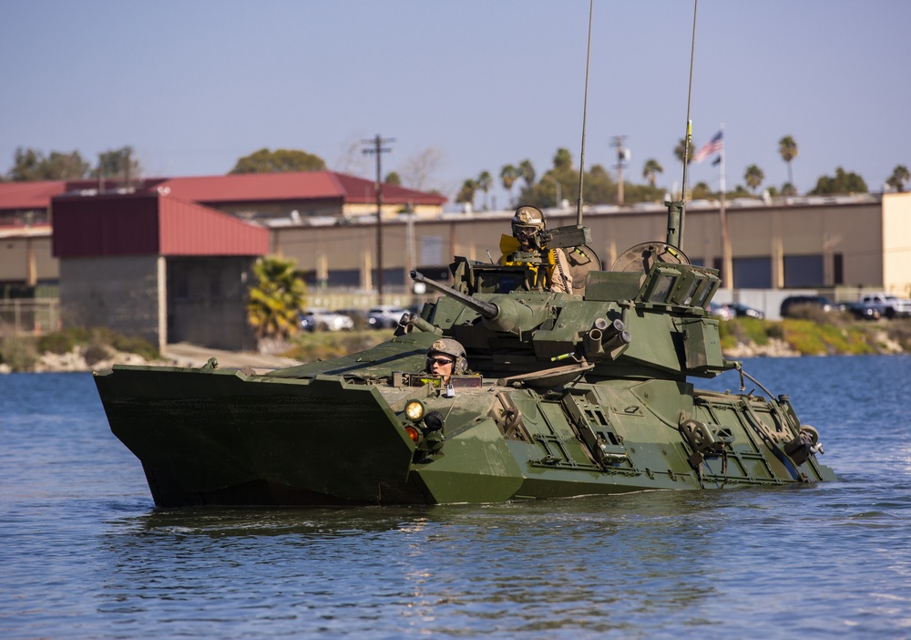LAR Marine Course take LAVs for a swim