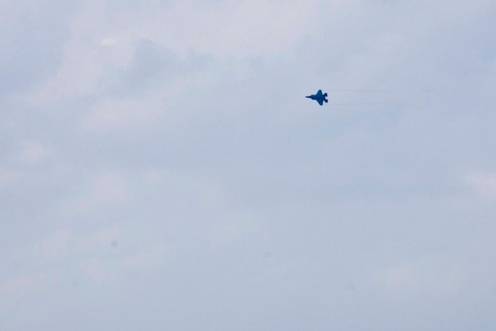 31st MEU Marines conduct Flight Ops aboard the USS America