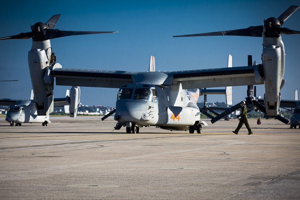 VMM-262 Flies out to 2020 Singapore Airshow