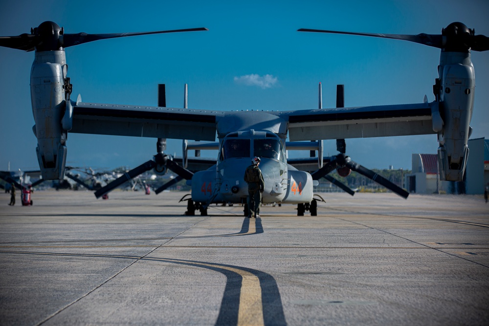 VMM-262 Flies out to 2020 Singapore Airshow