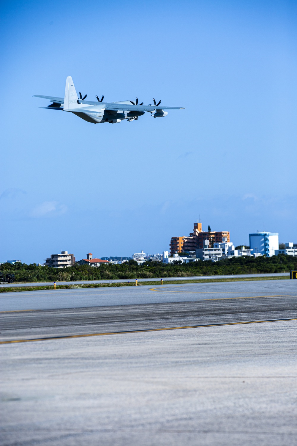 VMM-262 Flies out to 2020 Singapore Airshow