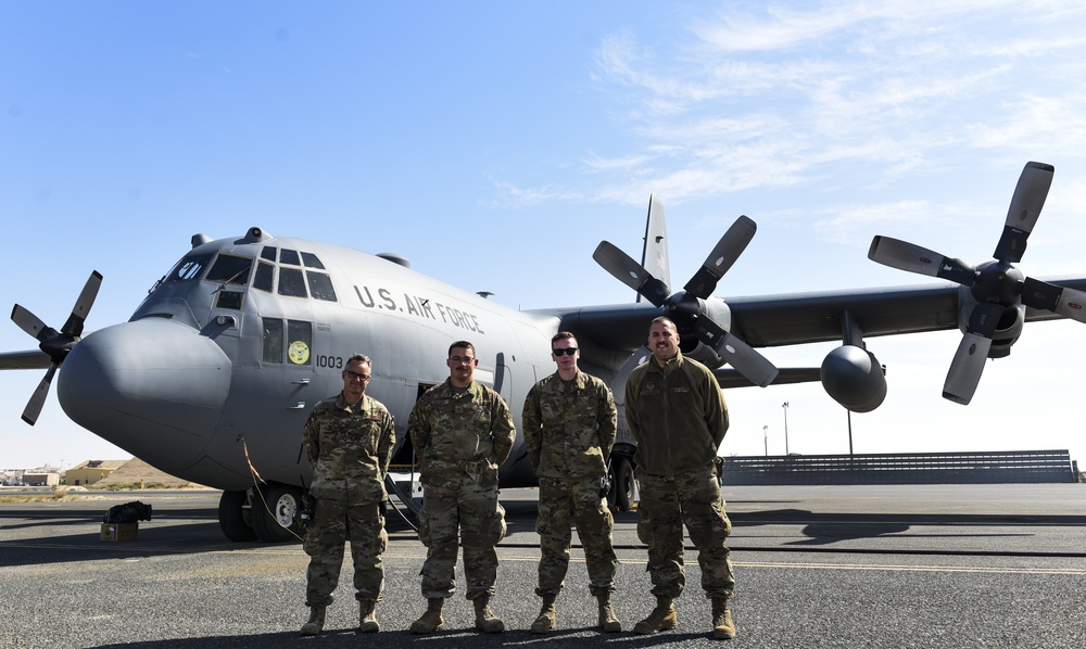 Minnesota ANG C-130 hit 10,000 hours