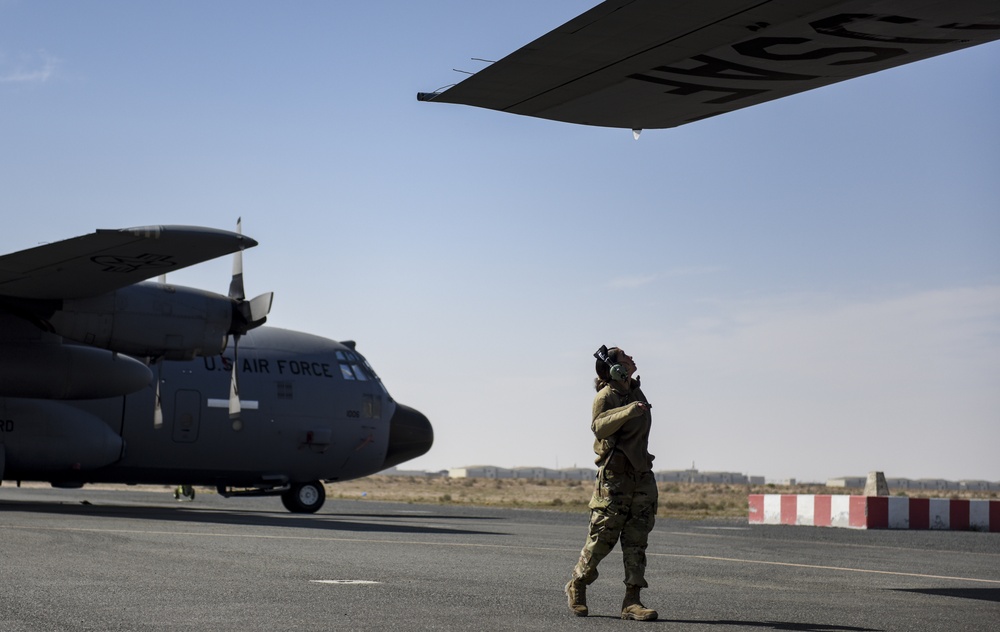 Minnesota ANG C-130 hit 10,000 hours