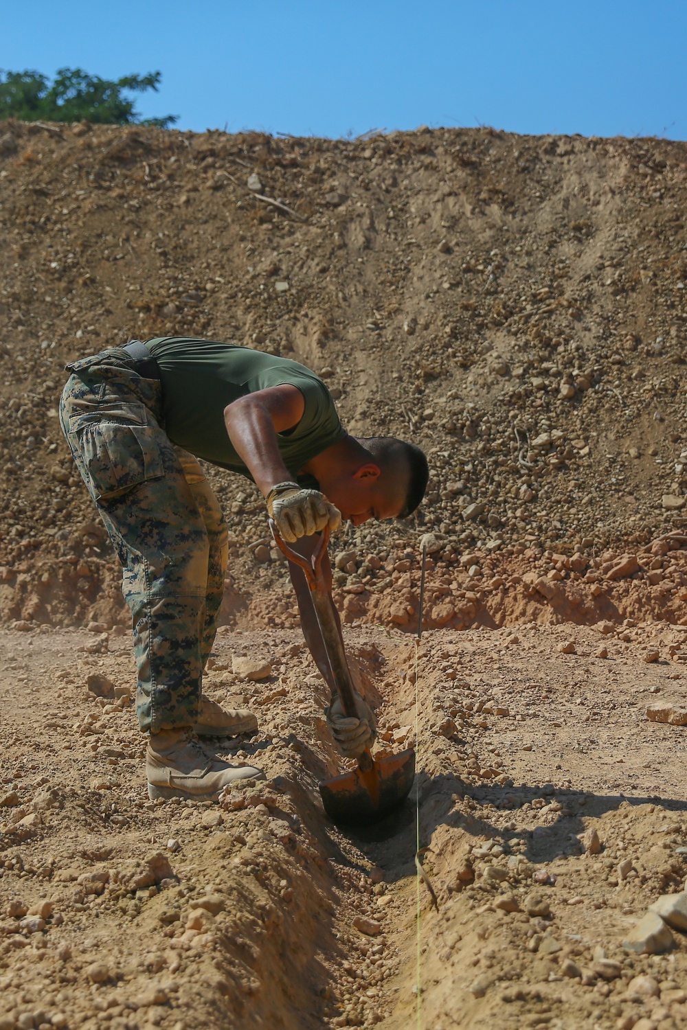 I Can Dig It! | U.S. Marines and U.S. Navy Sailors increase interoperability with Royal Thai Marines
