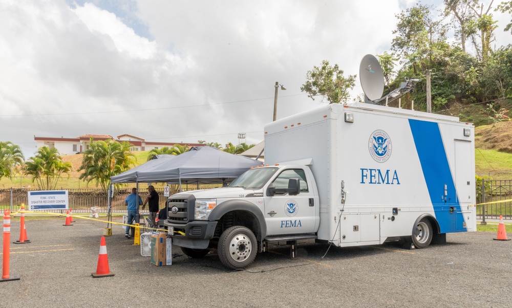 FEMA Mobile Disaster Recovery Center opens in Laras, PR