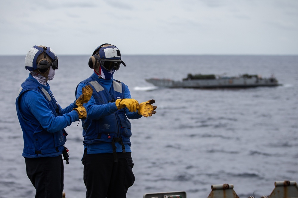 Marine CH-53E lands on USS Germantown